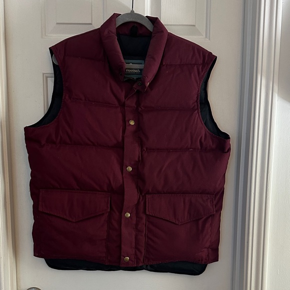 Woolrich Other - Woolrich men’s down filled buffet vest maroon large